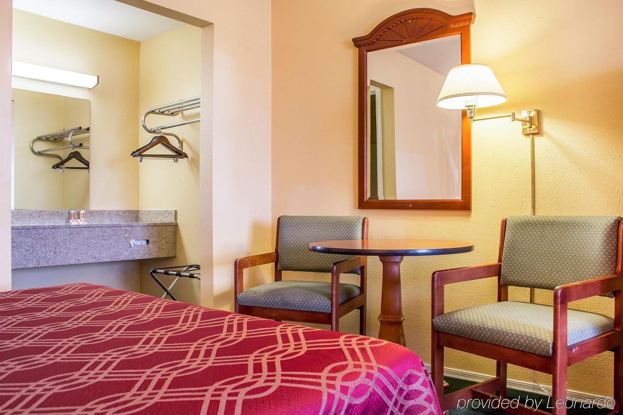 Travelodge By Wyndham Motel